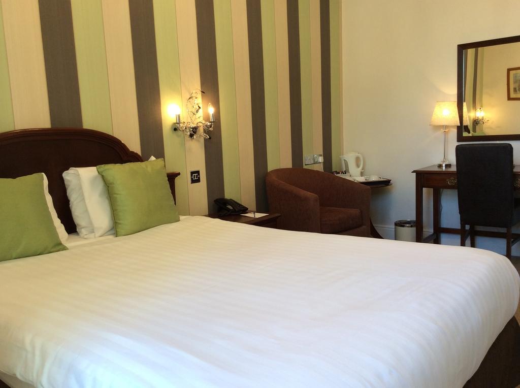 Bedford Hotel 태비스톡 외부 사진