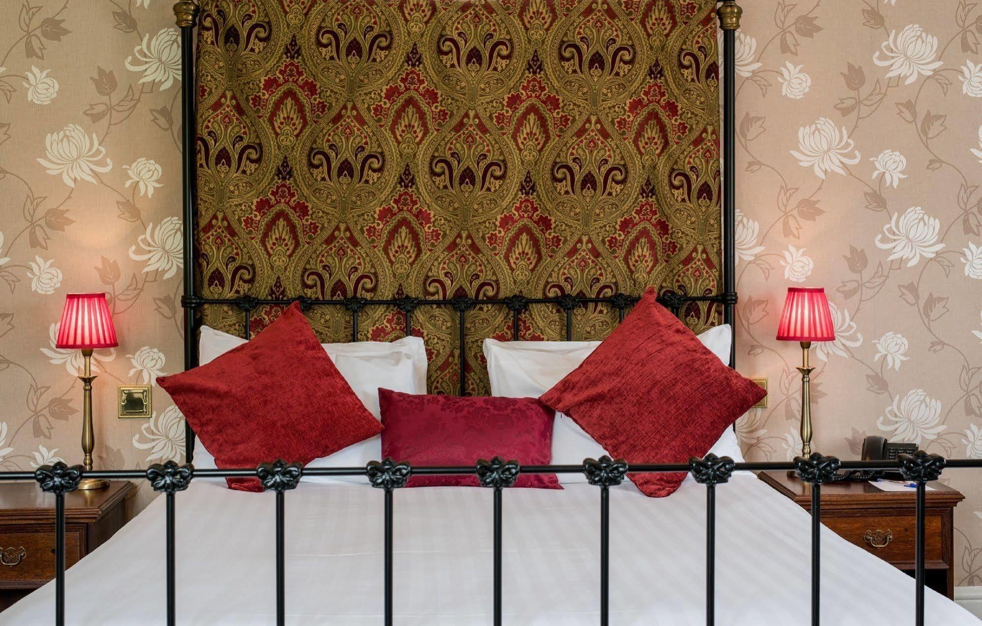 Bedford Hotel 태비스톡 외부 사진